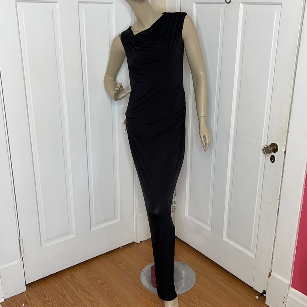 A Pean in the Pod Black Maternity Dress